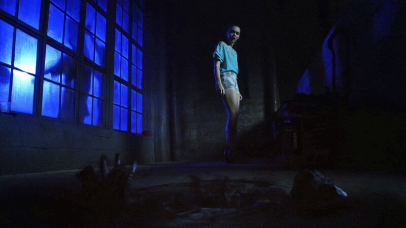 Als die Schattenkrieger auch auf Dannys Party auftauchen und sowohl Aiden, Ethan als auch Lydia (Holland Roden, Foto) angreifen, muss schnell eine Lösung gefunden werden. – Bild: RTL II