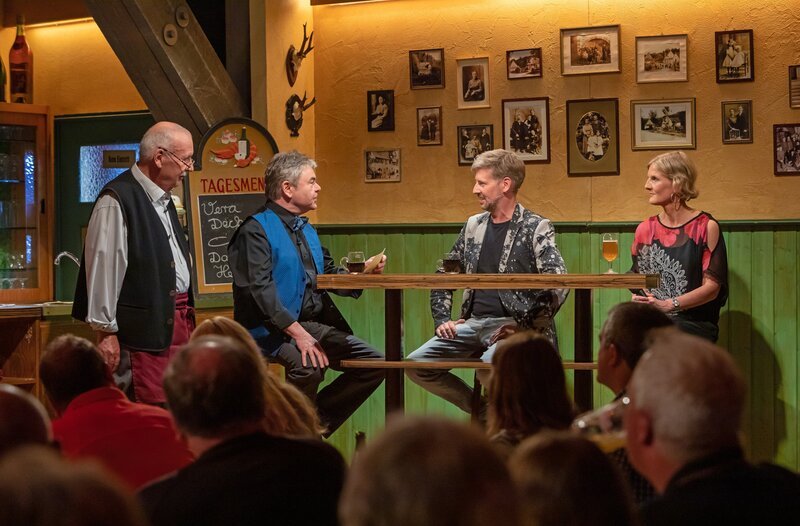 v.li. Karlheinz Hartmann, Albin Braig, Daniel Helfrich, Vera Deckers. – Bild: SWR/​Sabine Stumpp