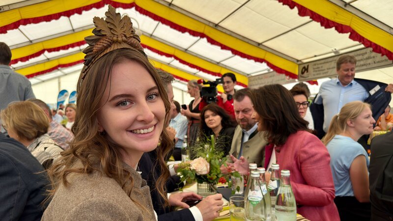 Patricia Vogl auf dem Frankenwaldtag. – Bild: Ben Wolter /​ BR