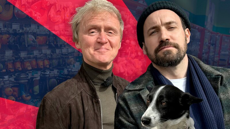 Köppen ins Wasser – äh in die Kurzstrecke. Mit Moderator Jan Köppen (Ninja Warrior, IBES) und seiner Hündin Suki spaziert unser Host Pierre M. Krause durch den Kölner Stadtwald – und trotzdem wird dabei über den Dschungel geredet. – Bild: ZDF und SWR/​dibido.tv