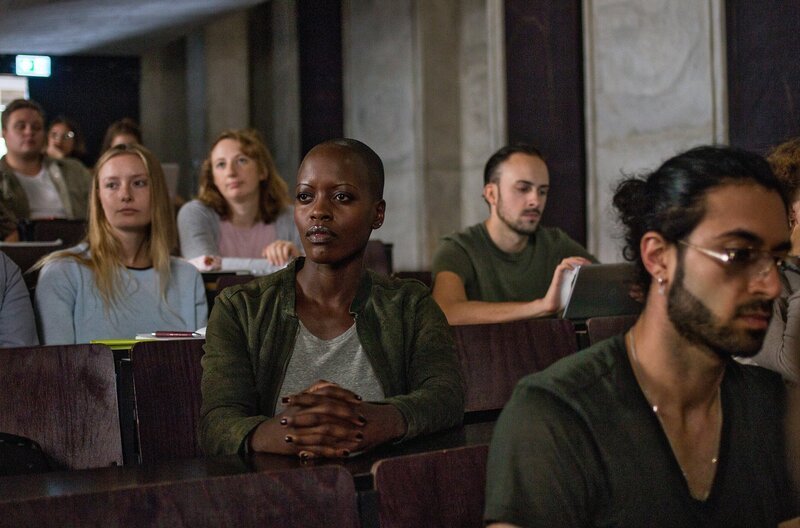 Florence Kasumba (Anais Schmitz). – Bild: NDR/​Manju Sawhney