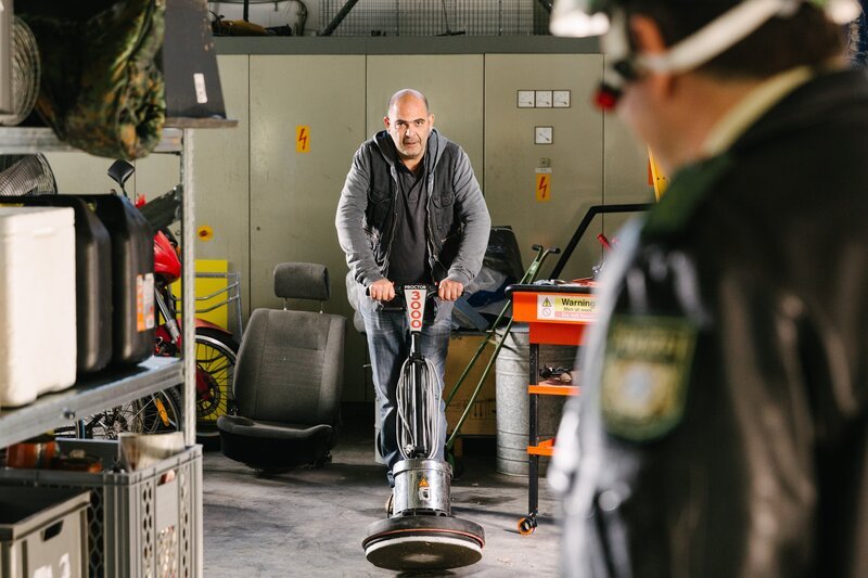 Yazid (Hannes Ringlstetter) – Bild: ServusTV