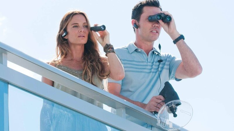 Nachdem Michael (Jeffrey Donovan) versehentlich einen CIA-Counterspion kaltgestellt hat, möchte er nun seinen Fehler wieder gut machen. Gemeinsam mit Fiona (Gabrielle Anwar) befreit er den Ex-Spion aus einer misslichen Lage. – Bild: RTL /​ USA Network