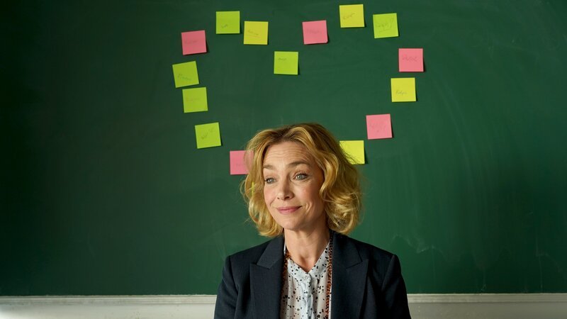 Ist Dörthe Wiedebusch (Aglaia Szyszkowitzy) verliebt? – Bild: ZDF und Hans-Joachim Pfeiffer