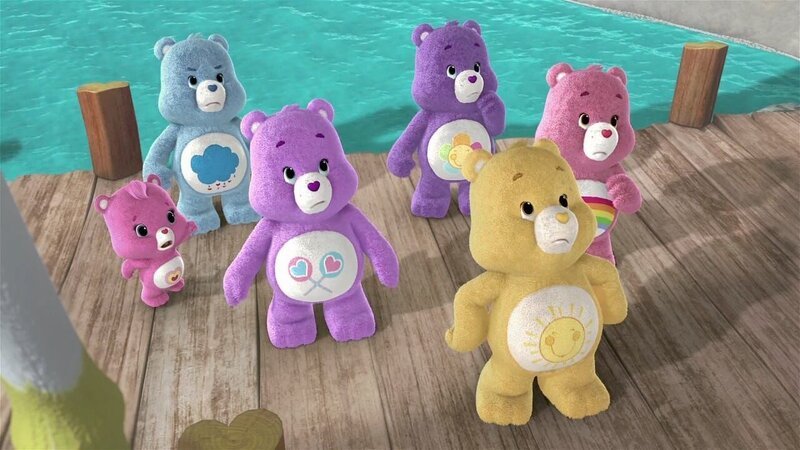 Die Glücksbärchis schauen sorgenvoll zu Clemens und Beastli. – Bild: KiKA/​TCFC