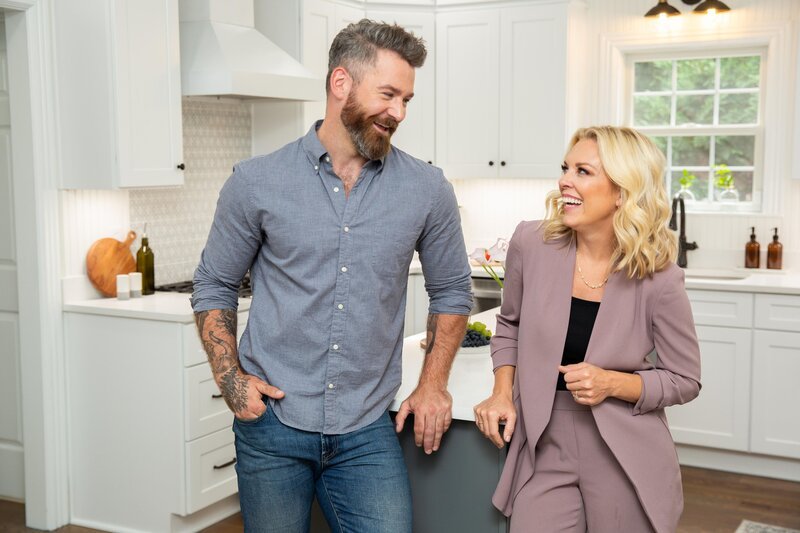 Kenny Brain (l.); Kortney Wilson (r.) – Bild: 2022 SBE (Your Move 3) INC.