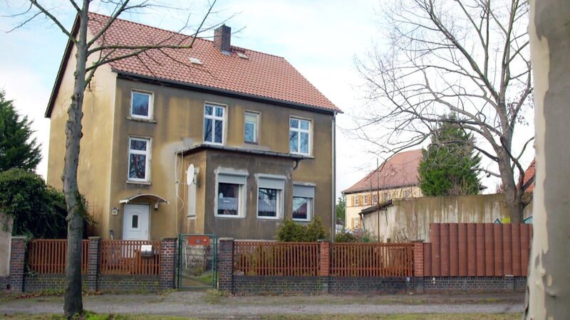 Das Haus ist aus dem Jahr 1923 – Bild: RTL II