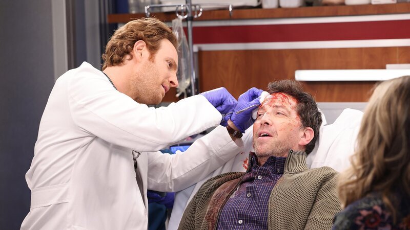 Chicago Med Staffel 8 Folge 9 Erste Hilfe: Nick Gehlfuss als Dr. Will Halstead – Bild: SRF/​NBC Universal