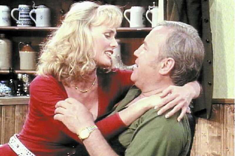 Centa Schnacklberger (Ursula „Uschi“ Buchfellner), August Lanzinger (Manfred Maier) – Bild: Heimatkanal