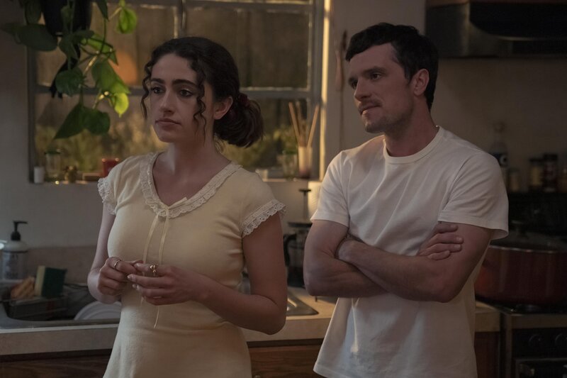 l-r: Maia (Rachel Sennott), Dylan (Josh Hutcherson) – Bild: Warner /​ Home Box Office, Inc.
