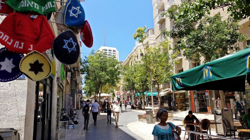 Fussgaengerzone Jerusalem – Bild: Bibel TV Fussgaengerzone Jerusalem – Bild: Bibel TV