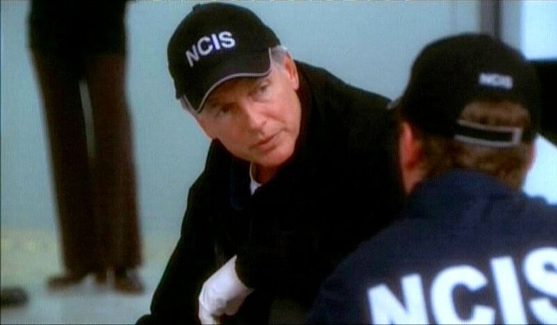 (4. Staffel) – Gibt alles umeine Fall zu lösen: Gibbs (Mark Harmon) … – Bild: CBS Television