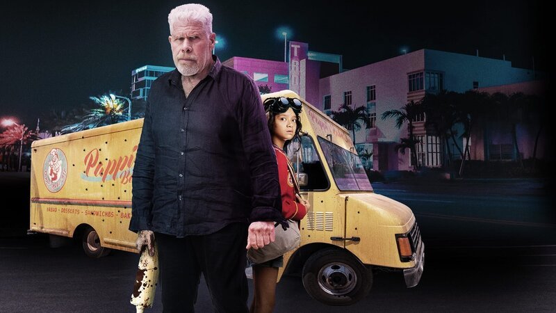 The Baker artwork Pappi (Ron Perlman) – Bild: Darius-Baker Productions Inc.