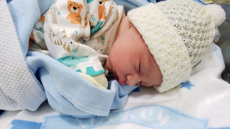 Pierre on the day he was born. – Bild: Discovery Communications, LLC