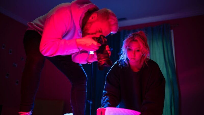 Matt taking pictures of Shelby – Bild: Discovery Communications, LLC