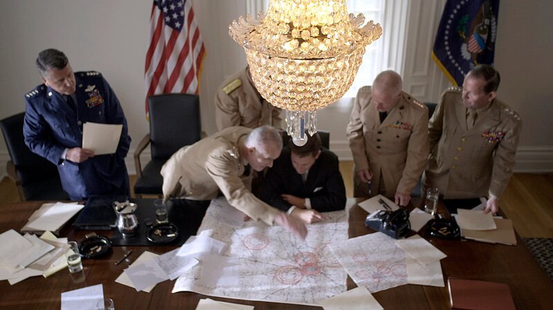 Picture shows_(drama reconstruction) – Bay of Pigs Meeting with Generals – Bild: phoenix/​ZDF/​BBC