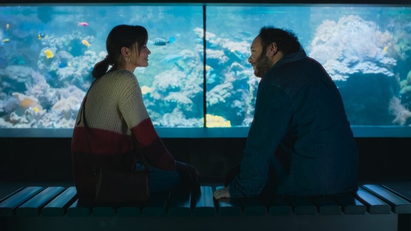 Völlig überraschend trifft Lena (Laura Berlin, l.) auf ihren alten Schulfreund Jakob (Denis „Marshall“ Ölmez, r.), der ihr einen neuen Impuls gibt. – Bild: ZDF