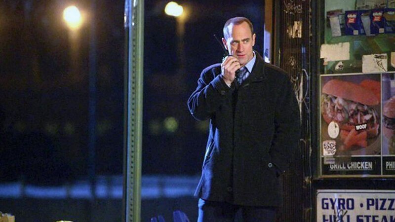 Wer hat den Gast eines Swingerclubs mit einem Messer attackiert? Detective Elliot Stabler (Christopher Meloni) untersucht den Fall. – Bild: RTL