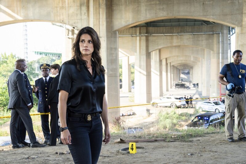 Missy Peregrym als Special Agent Maggie Bell – Bild: CBS Broadcasting Inc. /​ Bennett Raglin