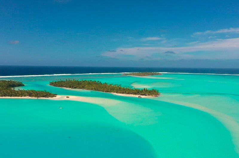 Cook Islands in der Südsee: glasklares Wasser und traumhafte Sandstrände – für viele der Sehnsuchtsort schlechthin. – Bild: NDR/​SWR