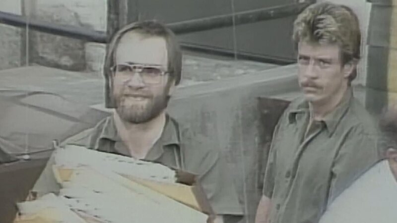 James Lewis (l.) – Bild: RTL /​ WBBM/​Courtesy of Paramount+