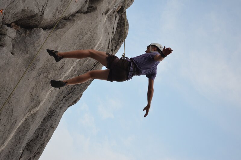 Ole seilt sich ab. – Bild: ZDF/​E+U TV Film- und Fernsehproduktion