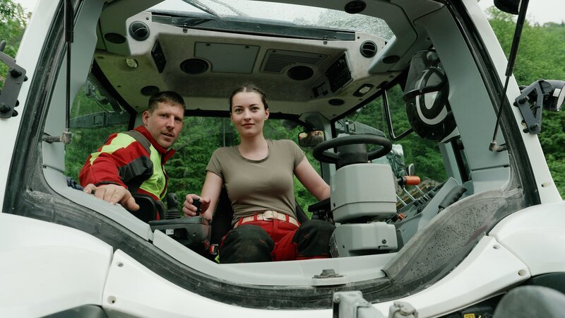 Lisa Flazelsteiner bei der Schulausbildung  in der Bergbauernschule Hohenlehen – Bild: ServusTV /​ Mediacreation /​ Stefan Aglassinger