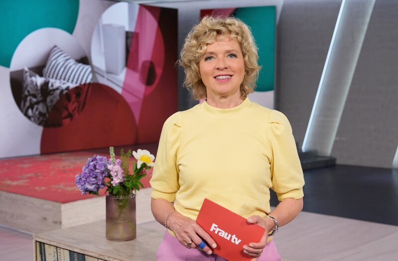 Moderatorin Lisa Ortgies. – Bild: WDR/​Annika Graeff
