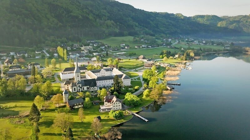 Pfarramt Ossiach. – Bild: Bibel TV