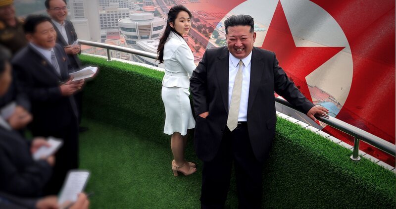 Nordkoreas Staatschef Kim Jong-un will vom Image des unnahbaren Diktators abrücken und zeigt sich immer häufiger mit seiner Tochter Kim Jue-ae in der Öffentlichkeit. – Bild: Tobias Lenz /​ AdobeStock /​ Picture Alliance