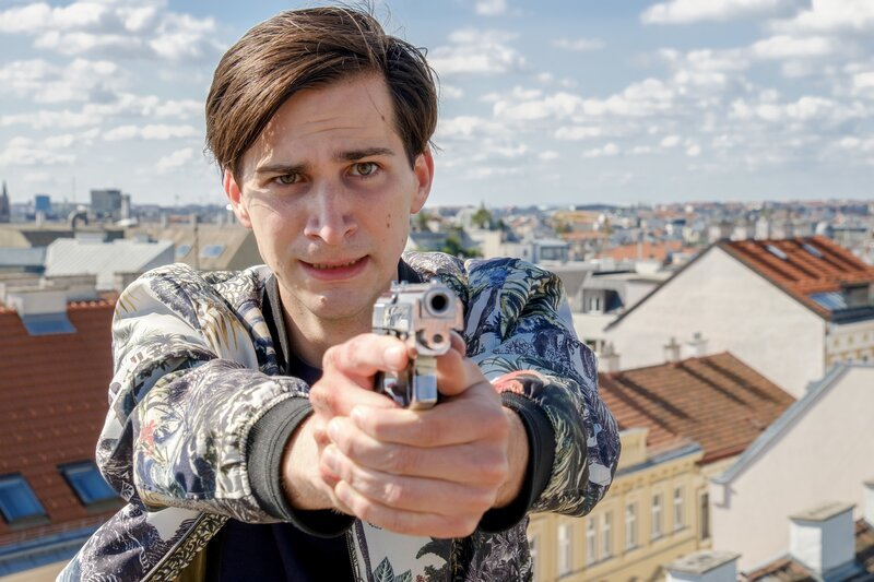 Nikolaas von Schrader (Fabian Wimmer). – Bild: ORF 1