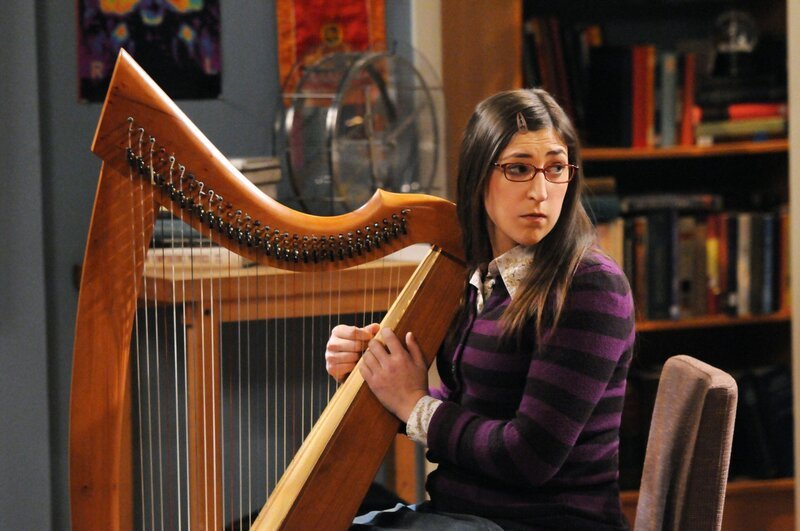Ein ganz besonderer Mensch: Amy (Mayim Bialik). – Bild: Warner Bros. Television