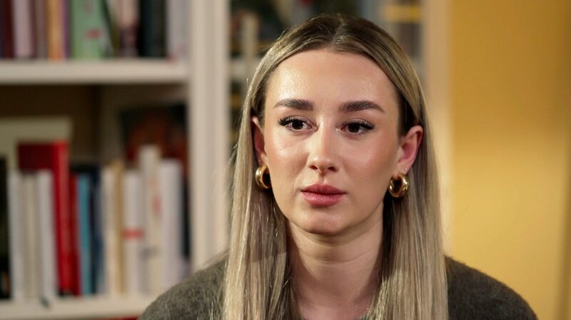 Wir sind alle vier nicht mehr gegen ihn angekommen, wir waren hilflos – berichtet uns Oles Schwester. – Bild: MDR/​Rumara