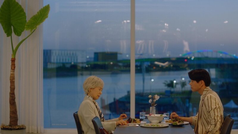 Kim Kyung-shin (Ye Soo-jung) und Han Seung-wook (Lee Sang-yoon). – Bild: RTL /​ SBS