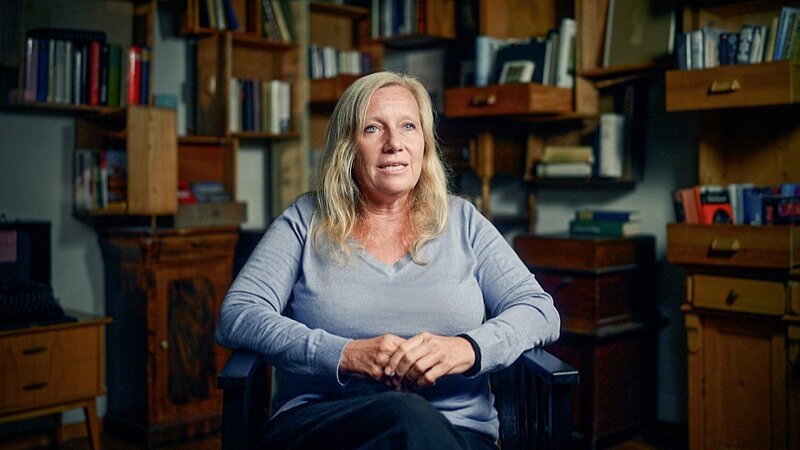 Christine Brand, Gerichtsreporterin und Autorin – Bild: SRF