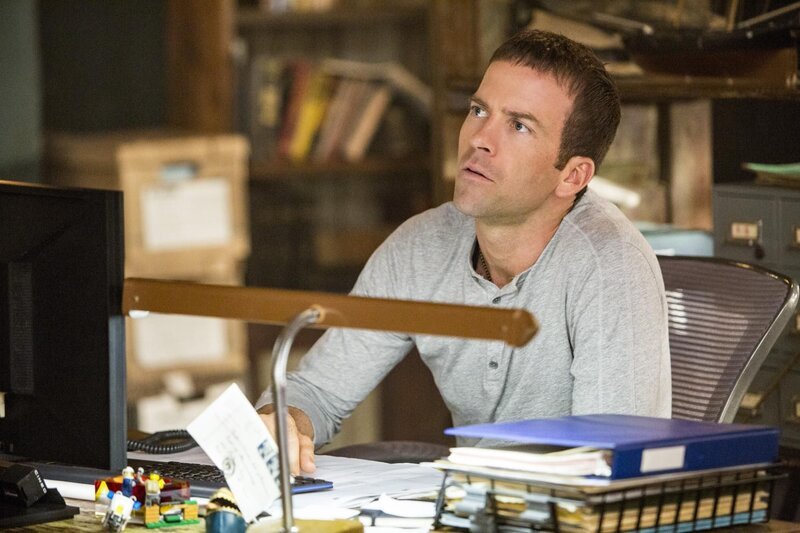 Bei den Ermittlungen in einem neuen Fall beginnt für LaSalle (Lucas Black) und seine Kollegen ein Wettlauf um Leben und Tod … – Bild: CBS Broadcasting, Inc. All Rights Reserved /​ Skip Bolen