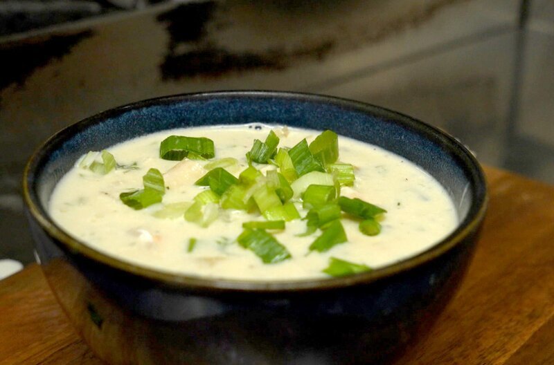 Die jodreiche Fischsuppe Seafood Chowder ist eine Art Bouillabaisse auf irische Art. – Bild: Elephant Doc