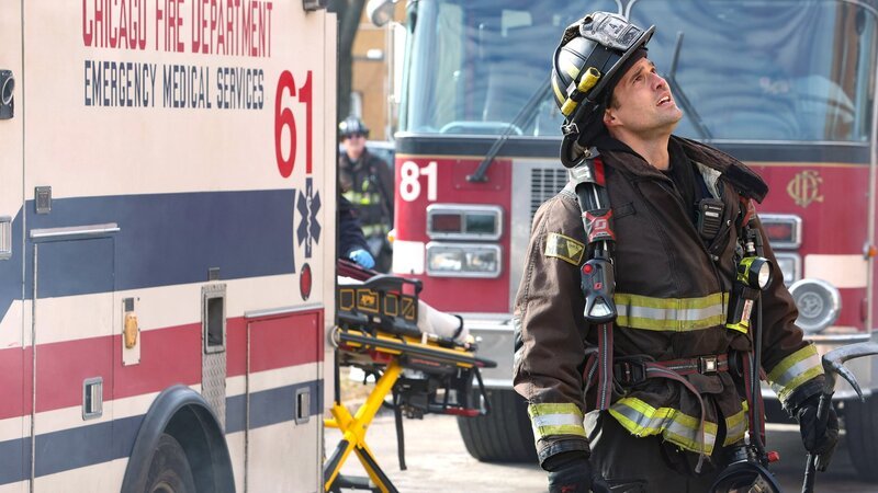 Überblickt die Lage: Brett Dalton als Jason Pelham – Bild: SRF/​NBC Universal