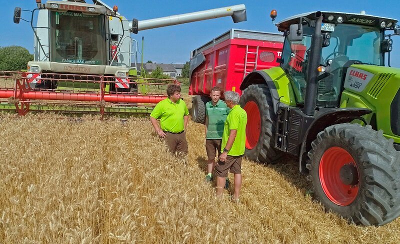 Familie Hoffmann aus Rehlingen im Saarland plant, das Hofgut Eichen wieder im Vollerwerb zu betreiben. – Bild: SWR