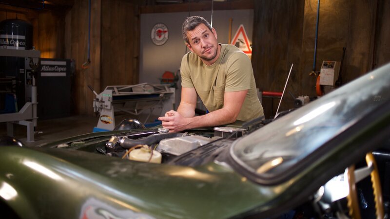 Ant Anstead Working on Opel Engine. – Bild: Discovery Communications