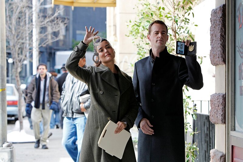 Probationary Agent Ziva David (Cote de Pablo) and Special Agent Timothy McGee (Sean Murray) investigate the disappearance of a Navy petty officer who is the sole witness in an upcoming murder trial. – Bild: CBS Television