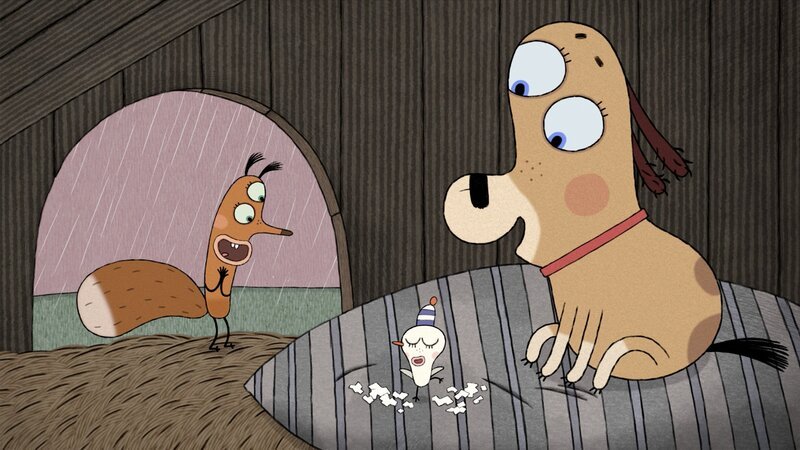 Aus dem mutterlosen Hühnerei ist ein Küken geschlüpft, über das sich Lenas Hund und das Eichhörnchen sehr freuen. – Bild: ZDF und Studio FILM BILDER GmbH