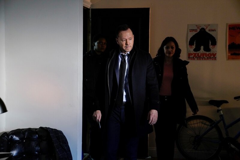 hintern-vorne: Maria Baez (Marisa Ramirez), Danny Reagan (Donnie Wahlberg) – Bild: Patrick Harbron /​ CBS