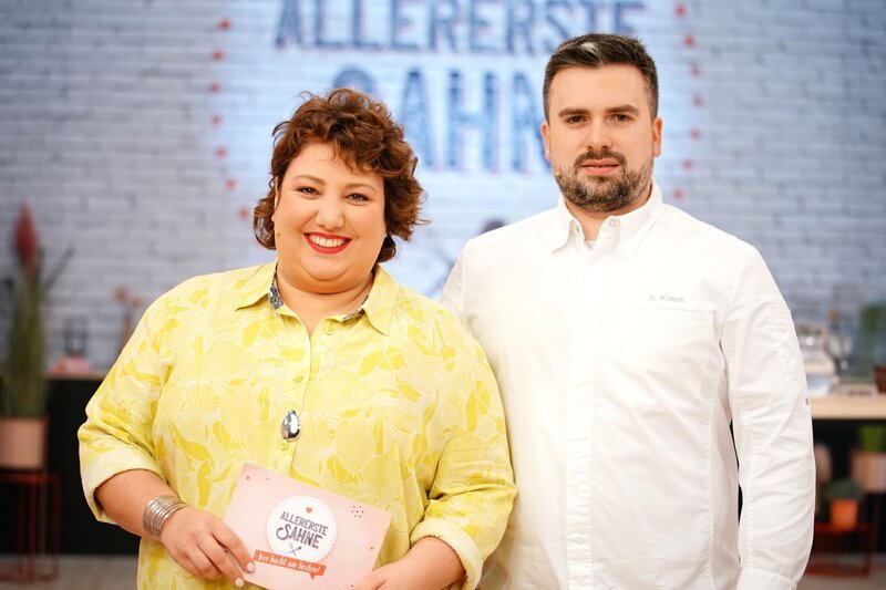 Moderatorin Meltem Kaptan und Experte Sebastian Kraus – Bild: RTL