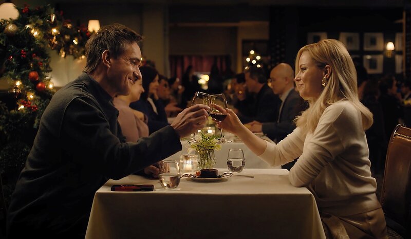 l-r: Les Littlejohn (Matthew Macfadyen), Lindy Littlejohn (Elizabeth Banks). – Bild: Screeengrab /​ Sony