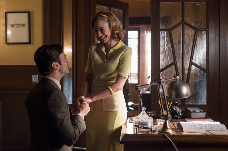 Mateo Ruiz (Javier Rey, l.) und Clara Montesinos (Marta Hazas, r.). – Bild: WDR/​Manuel Fernandez-Valdes/​Beta Film GmbH