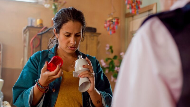 Jouman Fattal (Zonia). – Bild: ORF/​Incredible Film