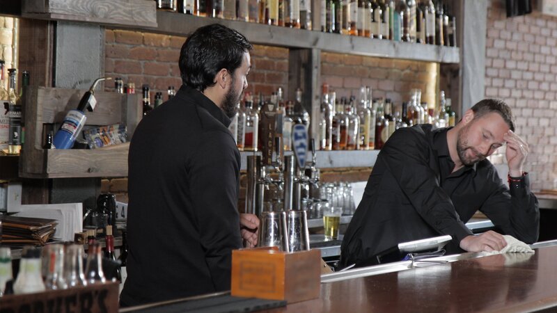 Corey tells Carlos he is quitting his job. – Bild: Discovery Communications, LLC