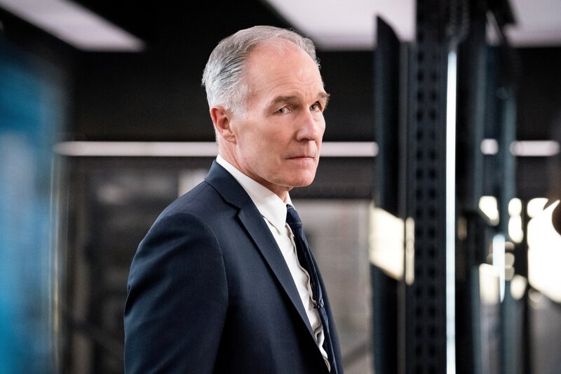 Commander Robert ‚Bob‘ Hicks (Patrick St. Esprit) – Bild: Bill Inoshita /​ Sony Pictures Entertainment