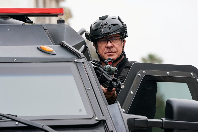 Dominique Luca (Kenny Johnson) – Bild: Sonja Flemming /​ CBS ENTERTAINMENT